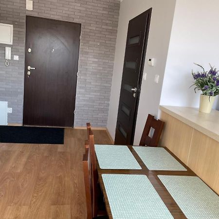 Komfortowe Studio 52 M2 W Centrum Grojca Grojec  Εξωτερικό φωτογραφία